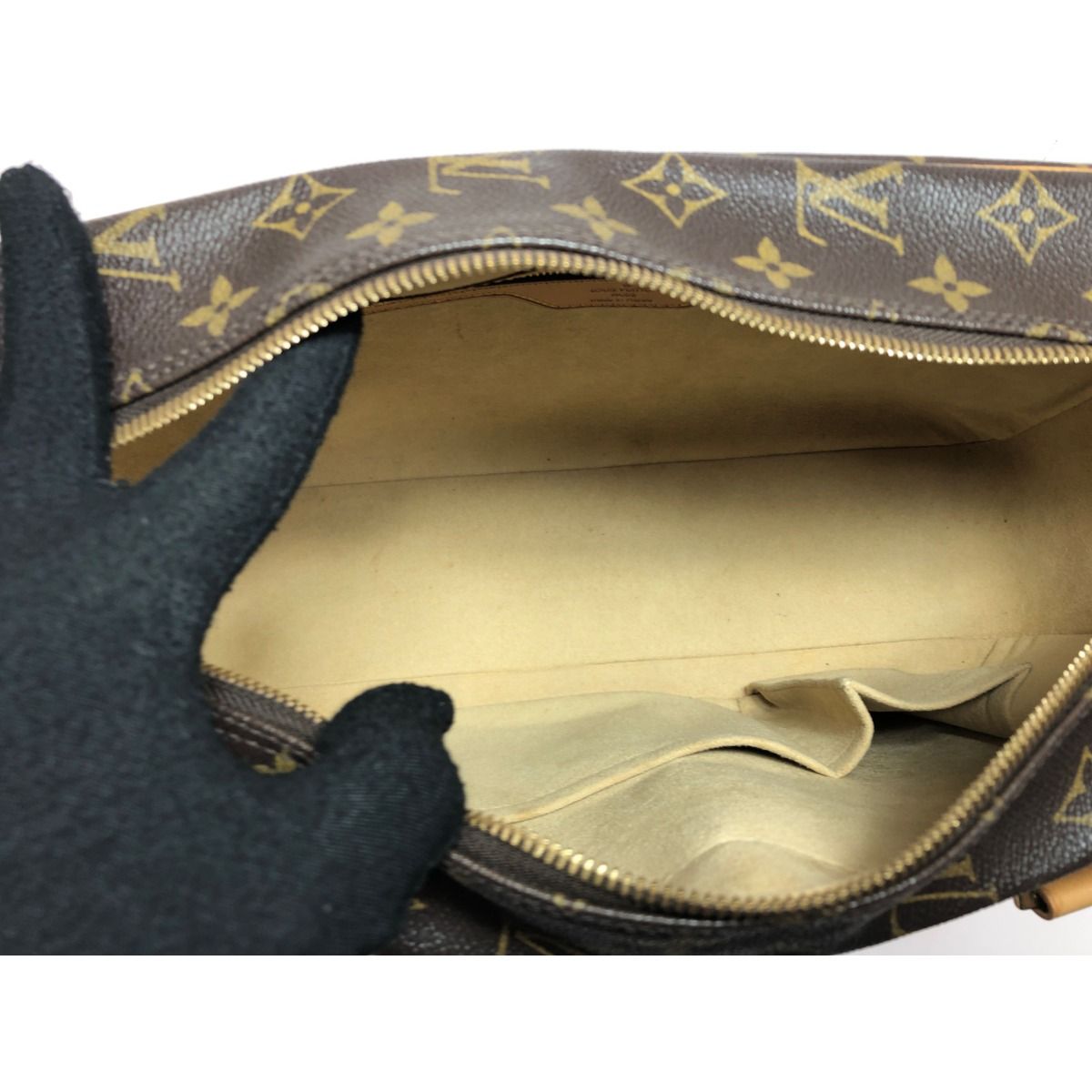 Louis Vuitton Women's Shoulder Bag Monogram Shite GM M51181 Brown