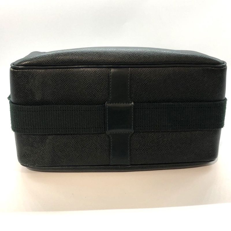 Louis Vuitton Taiga Reporter M30154 Shoulder Bag Green Men's Used 005626