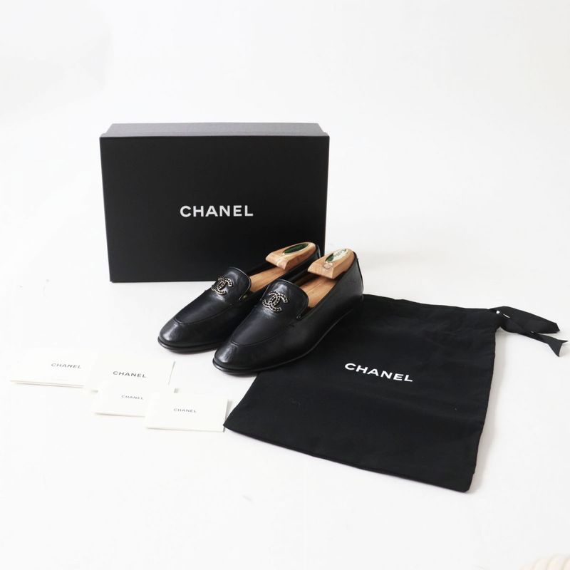 CHANEL 23A G45008 Coco Mark Shiny Calfskin Leather Loafers Black 36 1/2C With
