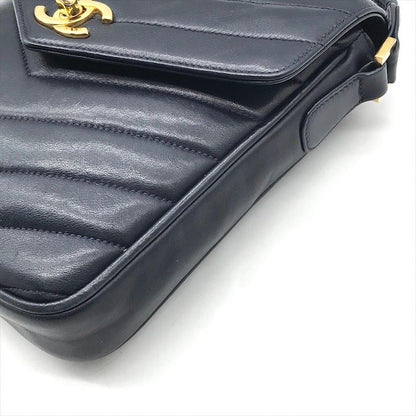 Chanel CC Logo Turnlock Chez Blanc Lambskin Shoulder Bag Navyware