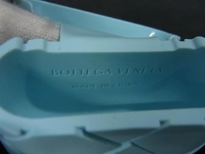 Bottega Veneta Rubber Airpods Case Airpods Case Light Blue Fk0836