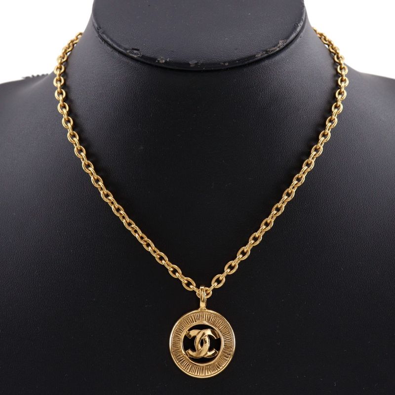 Chanel Coco Mark Vintage Gold Plated Ladies 20.8g Necklace