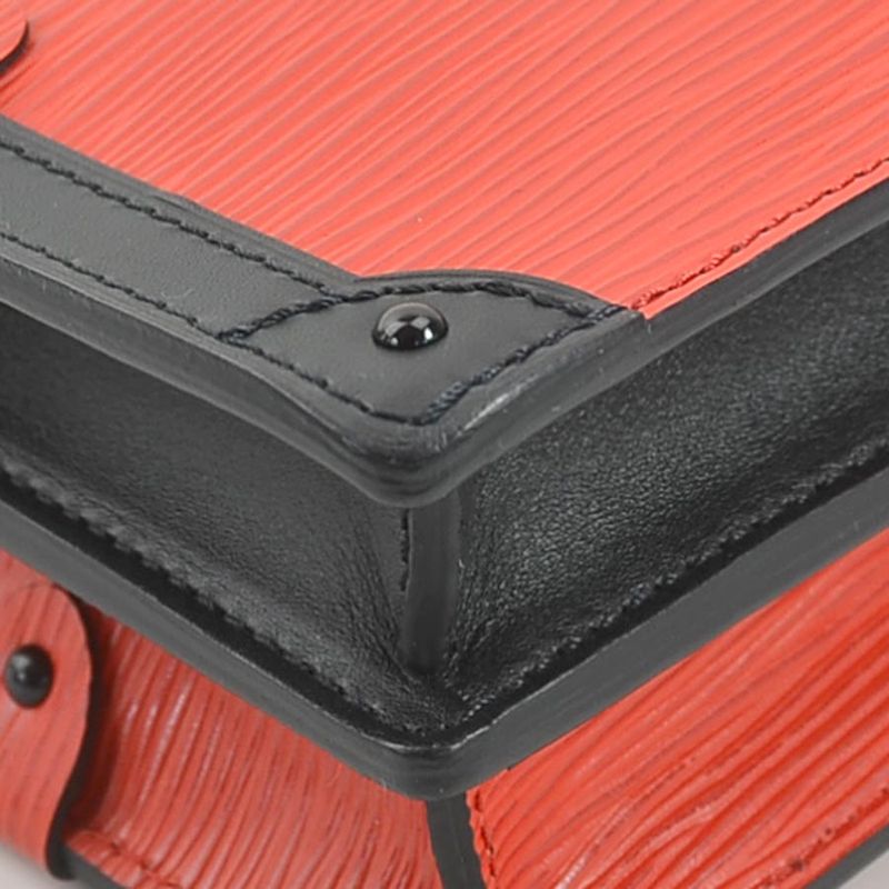 Louis Vuitton Crossbody Shoulder Bag Clutch Bag Epi Trunk Clutch M51697