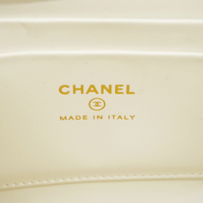 Chanel Handbag Matelasse Caviar Skin White Chien Pan Gold Hardware 2WAY Bag