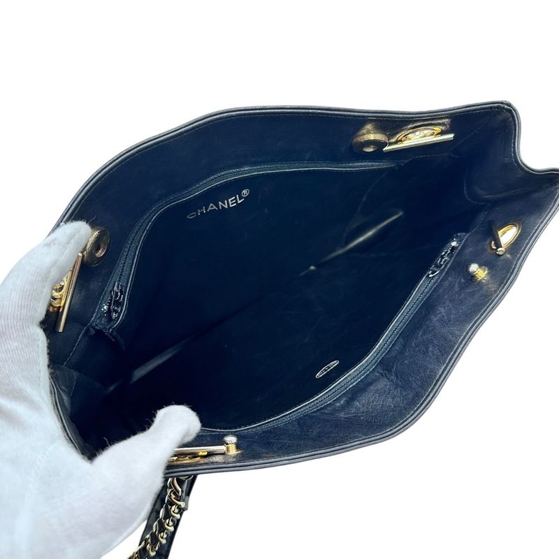 1877 Chanel Matelasse Chain Shoulder Bag Black Chain Bag Chanel