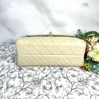 CHANEL Vintage Envelope Single Flap Bag Lambskin Chain Purse Beige