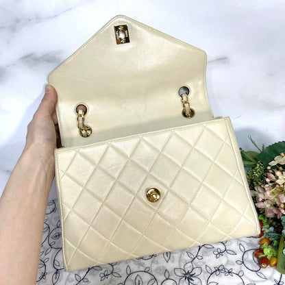 CHANEL Vintage Envelope Single Flap Bag Lambskin Chain Purse Beige