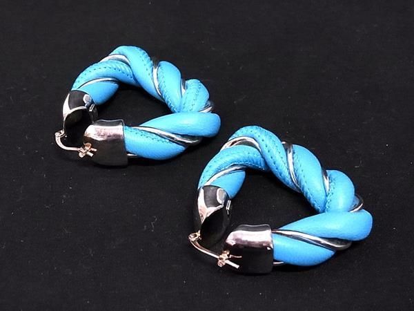 Bottega Veneta Leather × Sv925 Twisted Triangle Earrings Light Blue × Silver