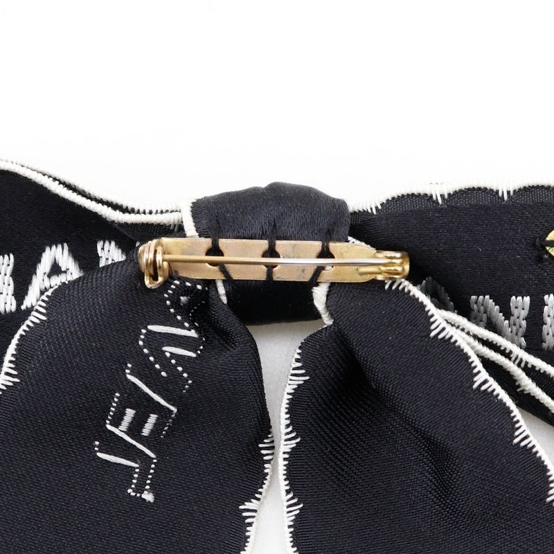 Chanel Ribbon Logo Vintage Satin Black/white Ladies 15g Brooch