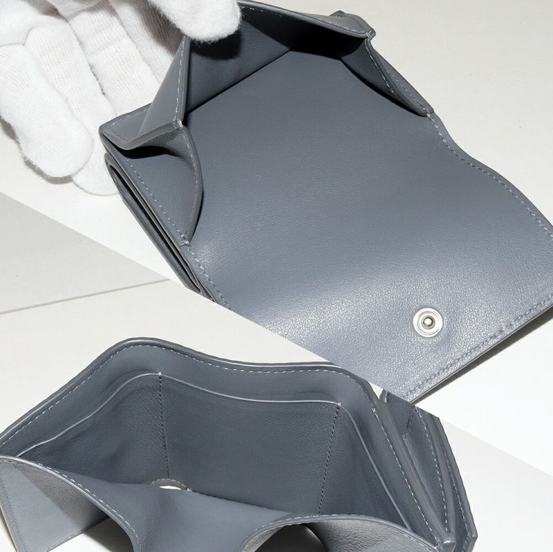 Bottega Veneta Tiny Compact Wallet With Coin Purse Calf Gray 667036 V0SQ 11242