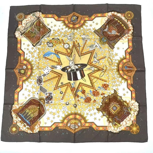 Hermes Carre 90 LA Magie Magic Rabbit Magic Tricks Pigeons Clowns Silk Brown