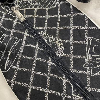 Chanel Essential Tote Ivory And Black Lambskin