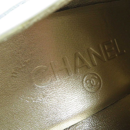 CHANEL 17A G33057 Lace-up Patent Leather Booties With Coco Mark White Gold