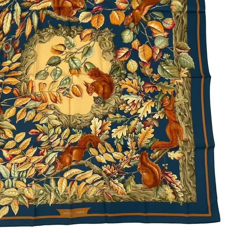 Hermes Carre 90 Casse Noisette Nutcracker Squirrel Pattern Nuts Scarf Silk Navy