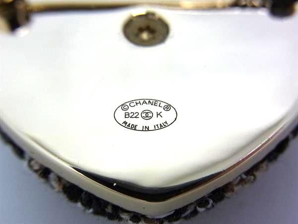 Chanel Coco Mark B22K Canvas Heart Pin Brooch Pin Badge Accessories