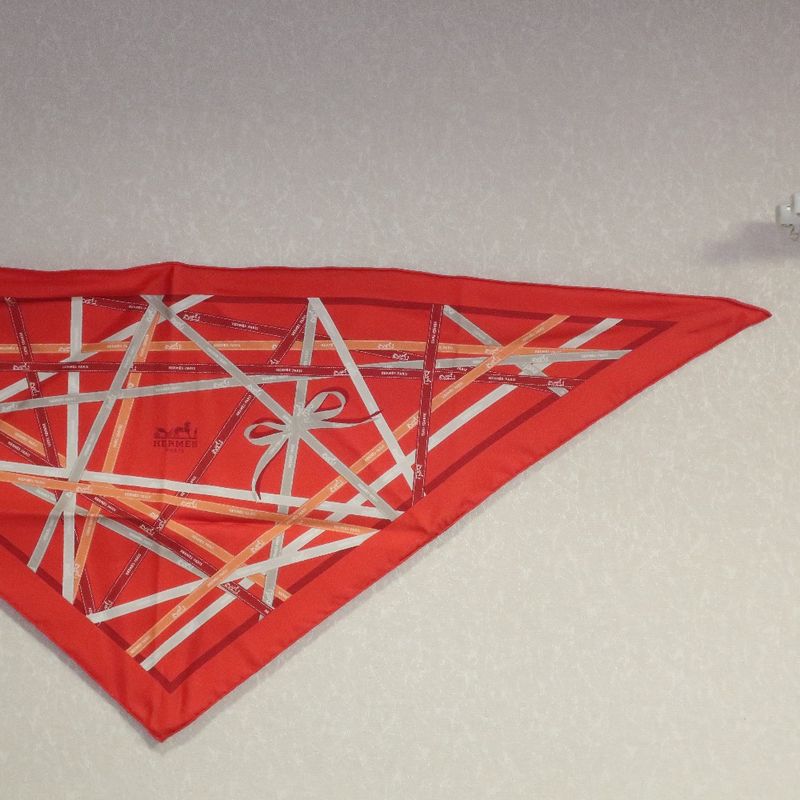 Hermes Pointeau Triangle Silk Orange Women's Scarf