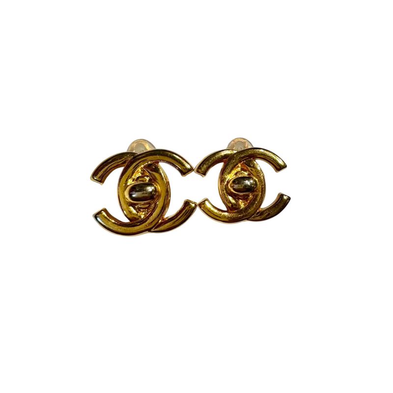 Chanel 21114899023030 96P Turnlock Coco Mark Earrings Ladies Gold -