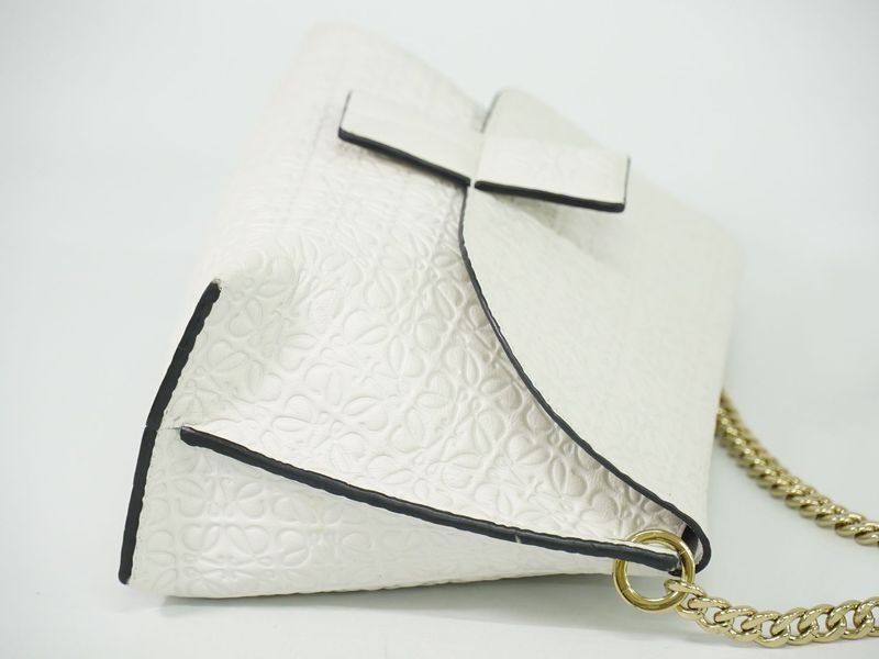 Authentic Loewe Avenue Repeat Anagram Shoulder Bag Pochette Leather White