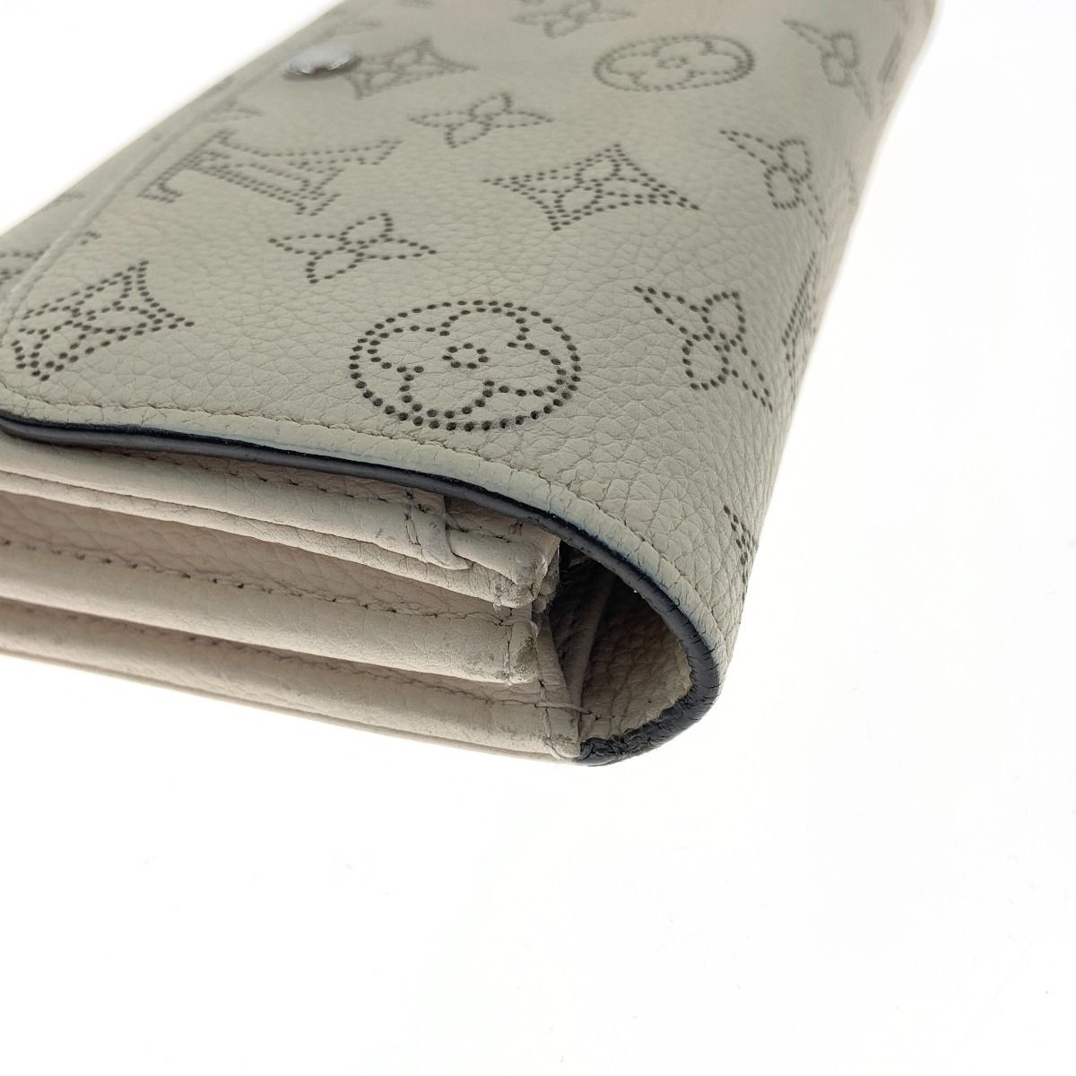 Louis Vuitton Mahina Hina Portefeuille Iris M60177 Women's Bifold Long Wallet