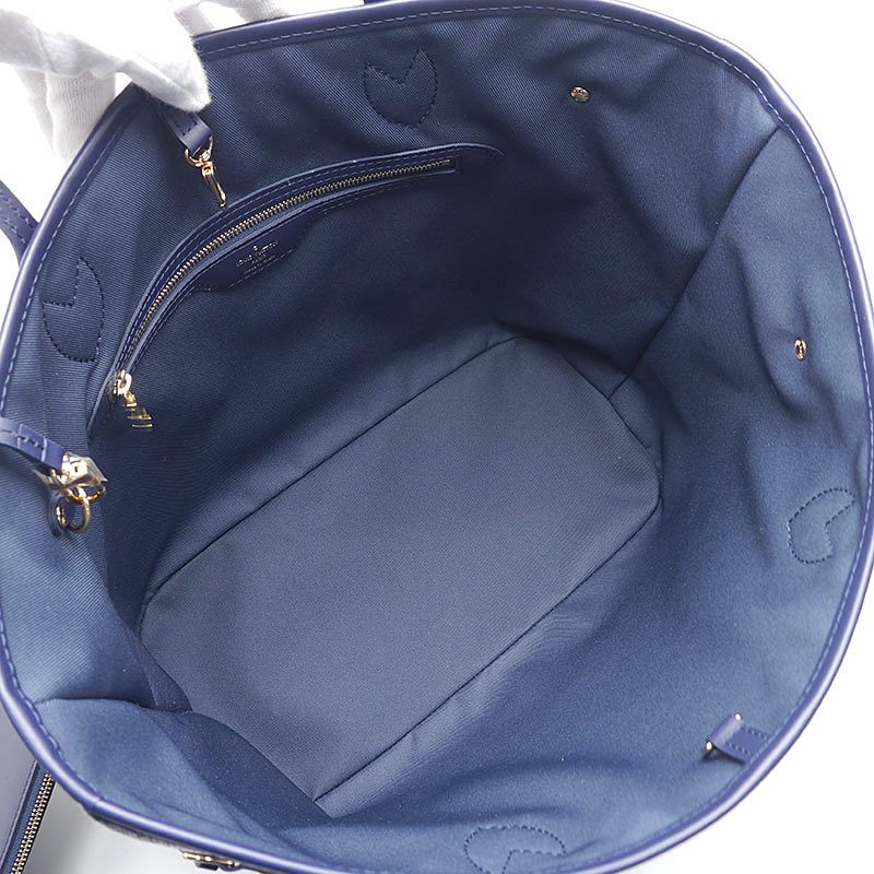 Louis Vuitton Laminated Jacquard Neverfull MM Tote M22921