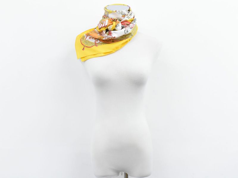 Authentic Hermes Scarf Carré 90 Caparacons DE LA France ET DE L'inde Horse