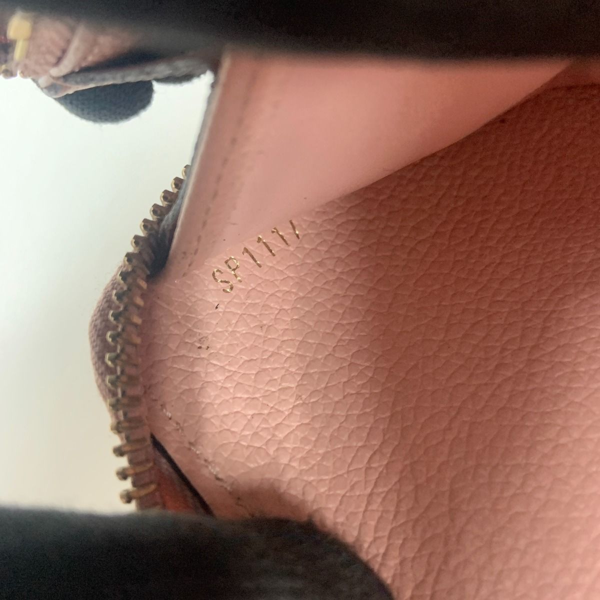 Louis Vuitton Monogram Empreinte Zippy Wallet Round Zipper Long Wallet M64090