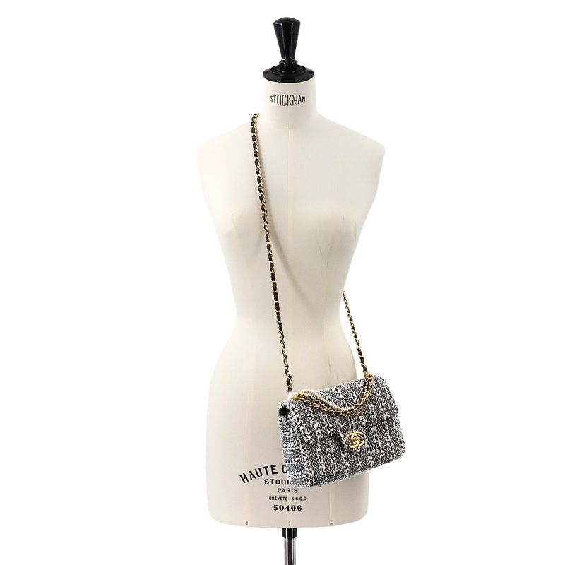 Exhibited Chanel Pearl Chain 2way Hand Shoulder Bag Tweed Lambskin White Black