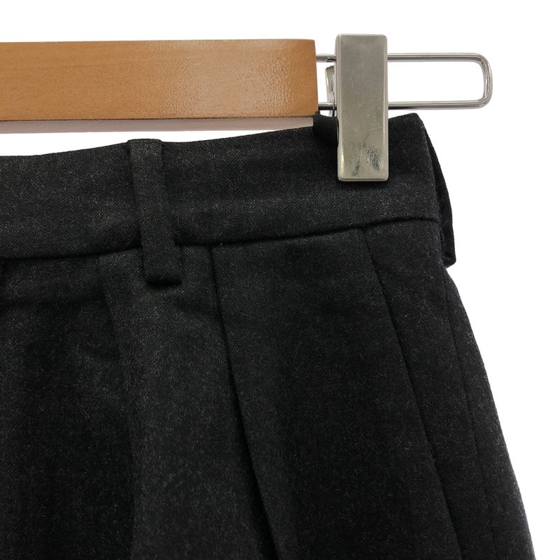 Celine - Wool 2-tuck Roll-up Pants - 34 - Black - Women