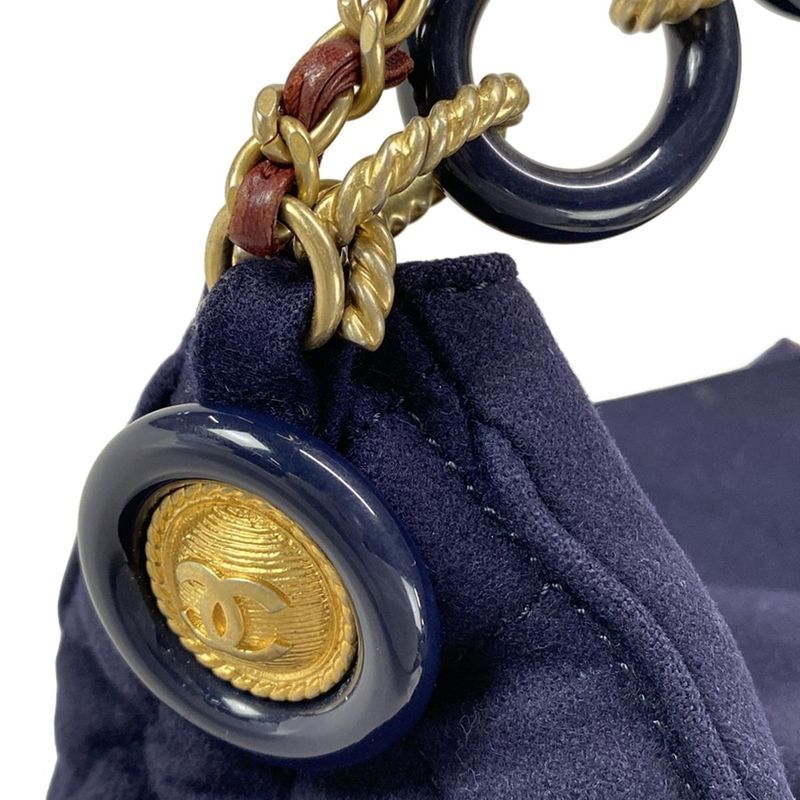 Chanel Shoulder Bag Matelasse Navy Marine Charm / Vintage Gold Hardware /