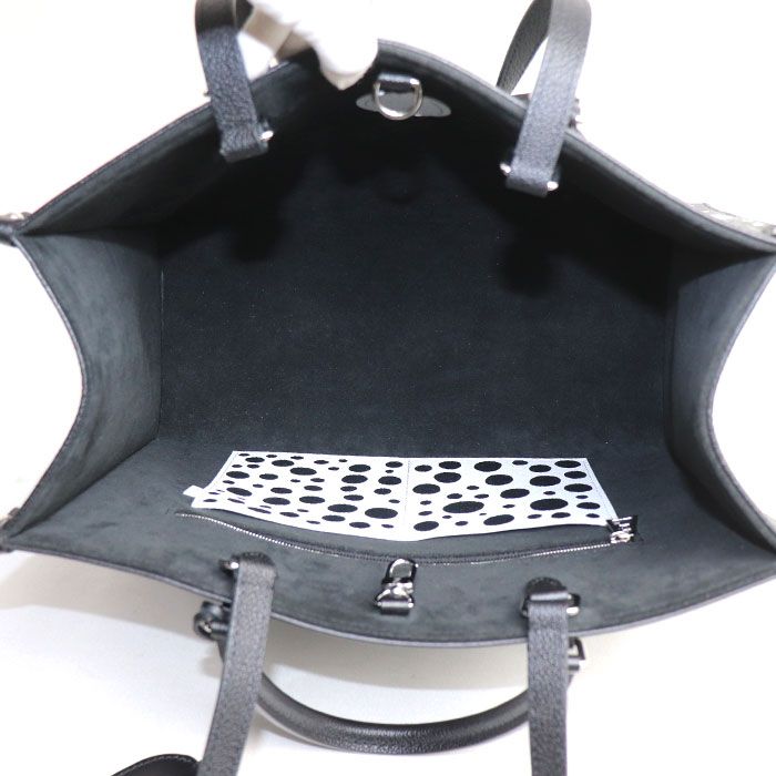 Louis Vuitton On The Go MM Yayoi Kusama Tote Bag Empreinte Black White M46389