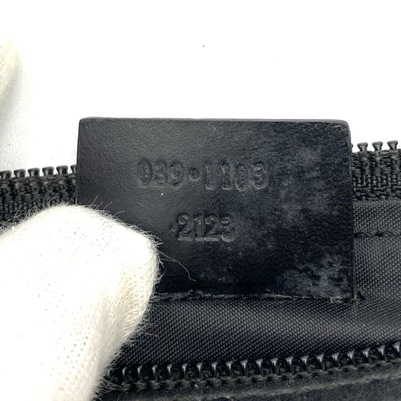 Gucci 039 1103 Handbag Accessory Pouch Black GG Canvas Ladies Men Fashion