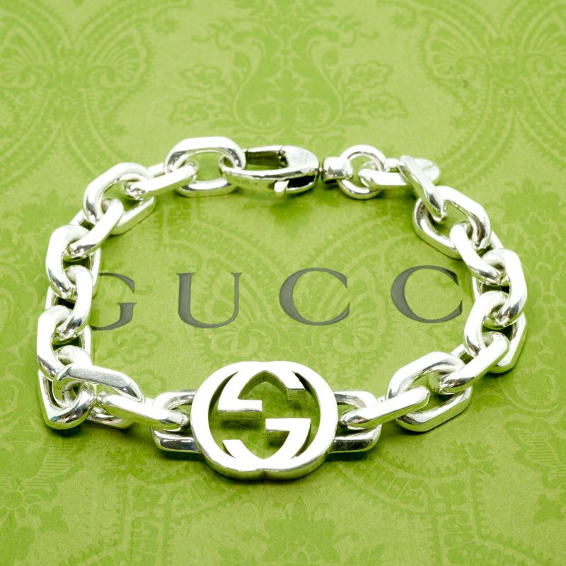 #18 Gucci Interlocking Large Bracelet 24-5281