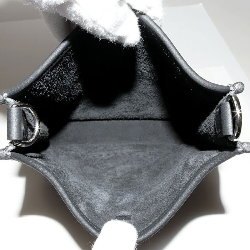 Hermes Shoulder Bag Evelyn TPM Mini 16cm (630in) Taurillon Cles Mance Black