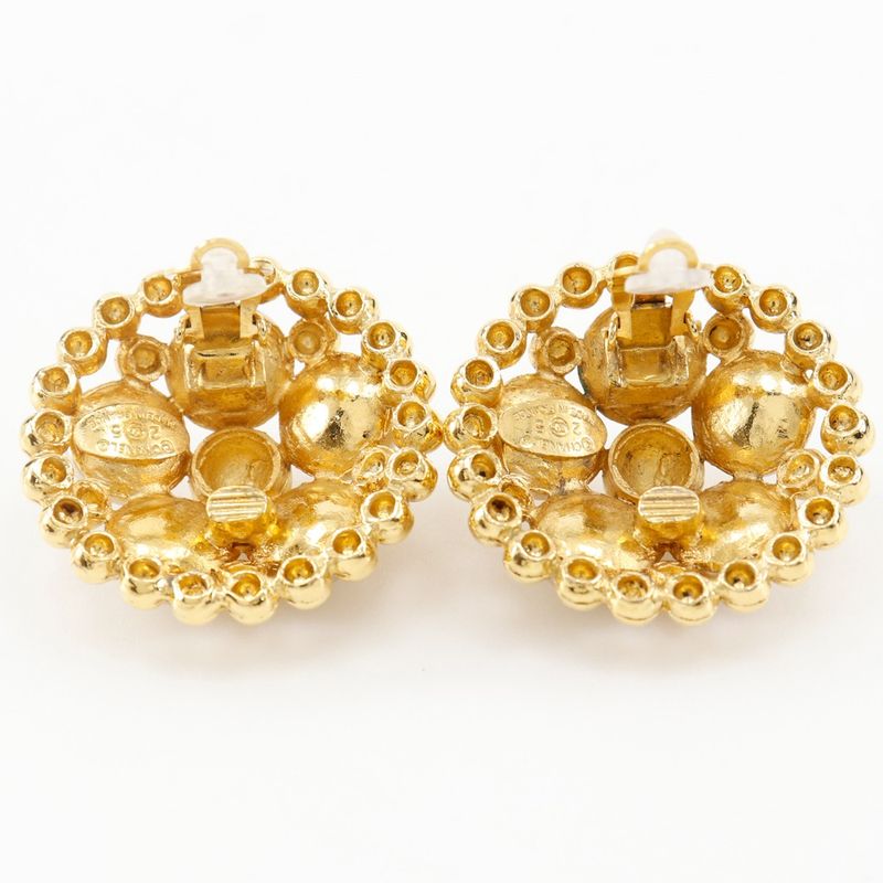 Chanel Vintage Gold Plated And Faux Pearl 25 Ladies 54.3g Earring