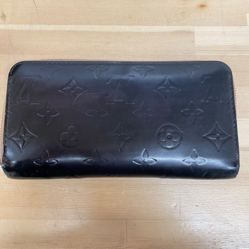 Louis Vuitton Monogram Matte Vernis Zippy Wallet A25-1337