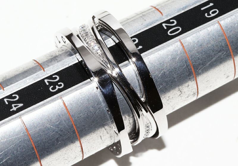 Bulgari Ring 18K White Gold Diamond Bzero1 Legend Ring