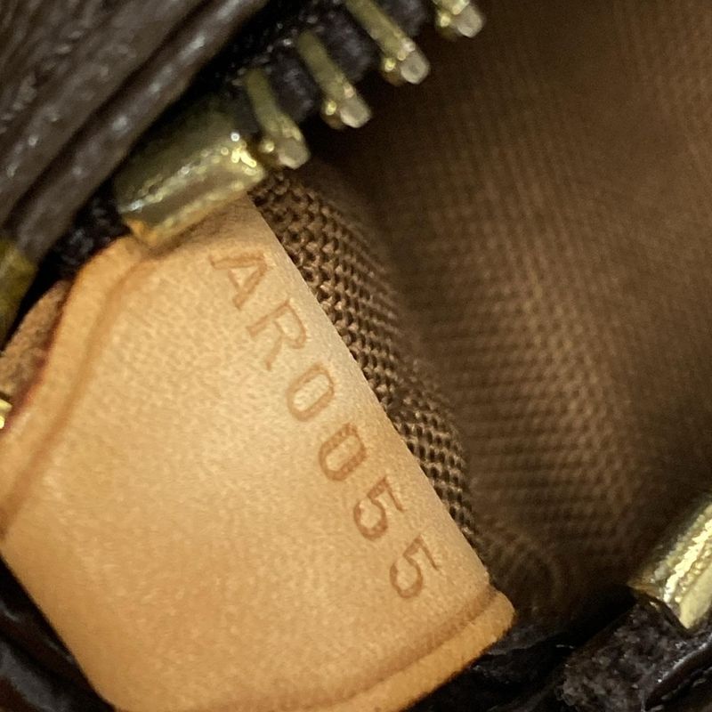 Louis Vuitton Monogram Cabas Mezzo M51151 - Shoulder Bag