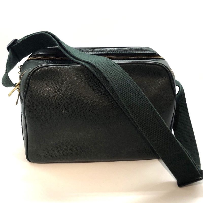 Louis Vuitton Taiga Reporter M30154 Shoulder Bag Green Men's Used 005626