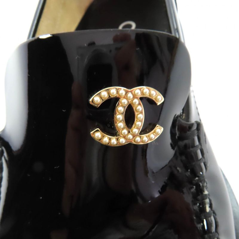 CHANEL 22B G39447 F Patent Leather Loafer With Pearl Coco Mark Black 34.5 With