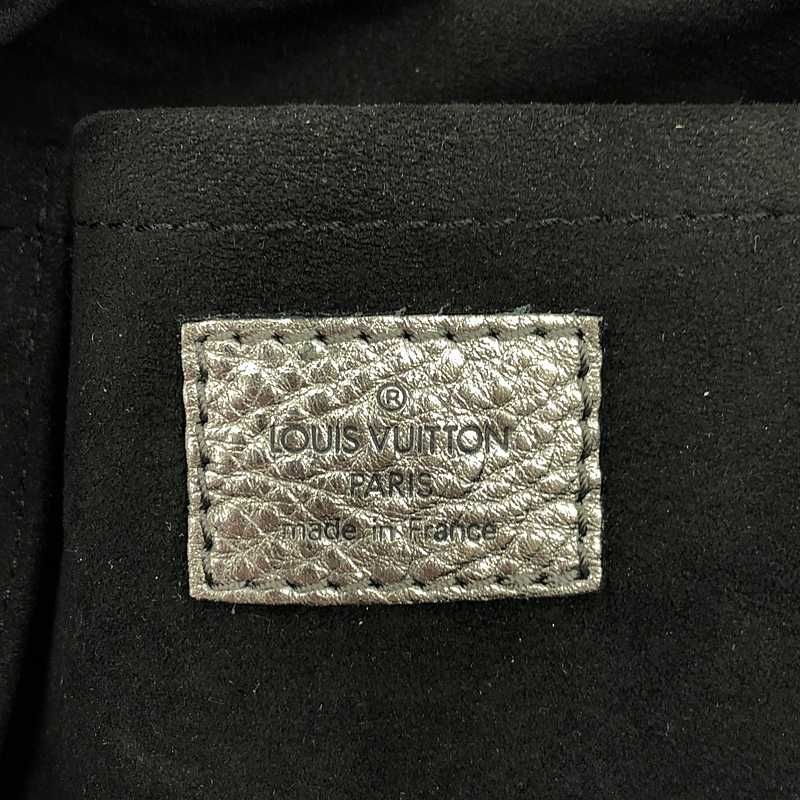 Louis Vuitton Mahina Shoulder Bag M95718