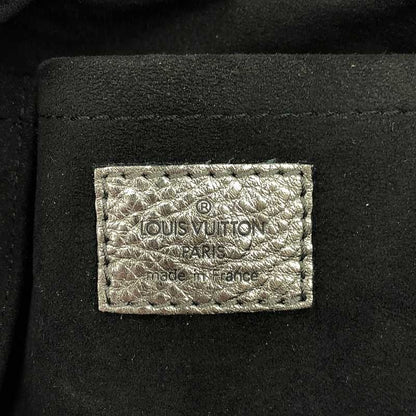 Louis Vuitton Mahina Shoulder Bag M95718