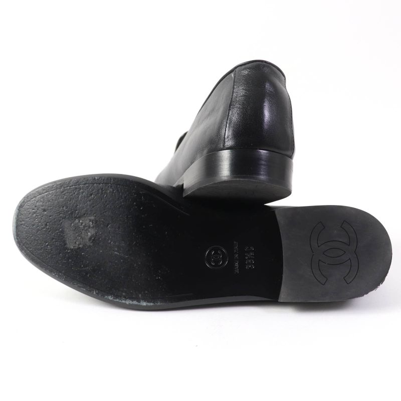 CHANEL 23A G45008 Shiny Calfskin Leather Loafer With Coco Mark Black 38.5 With