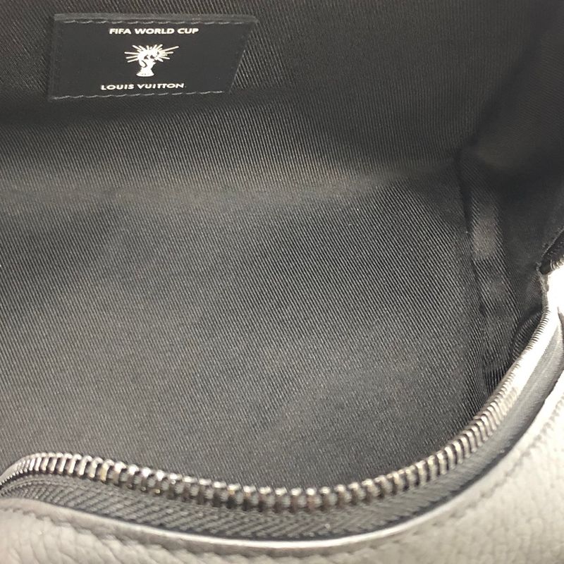 Backpack / Louis Vuitton Cloak Dop Kit 2022 FIFA World Cup Limited Edition