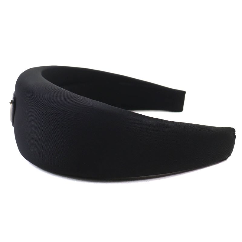 Prada 1ih016 Triangle Logo Triangle Logo Plate Headband Hair Accessory Black
