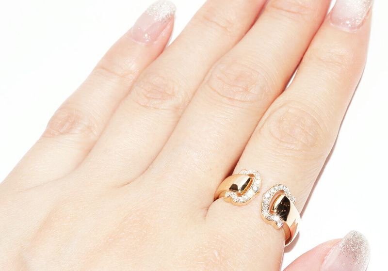 Cartier Ring 18K Yellow Gold 30p(015ct) 2C Bouclece Ring With Diamonds