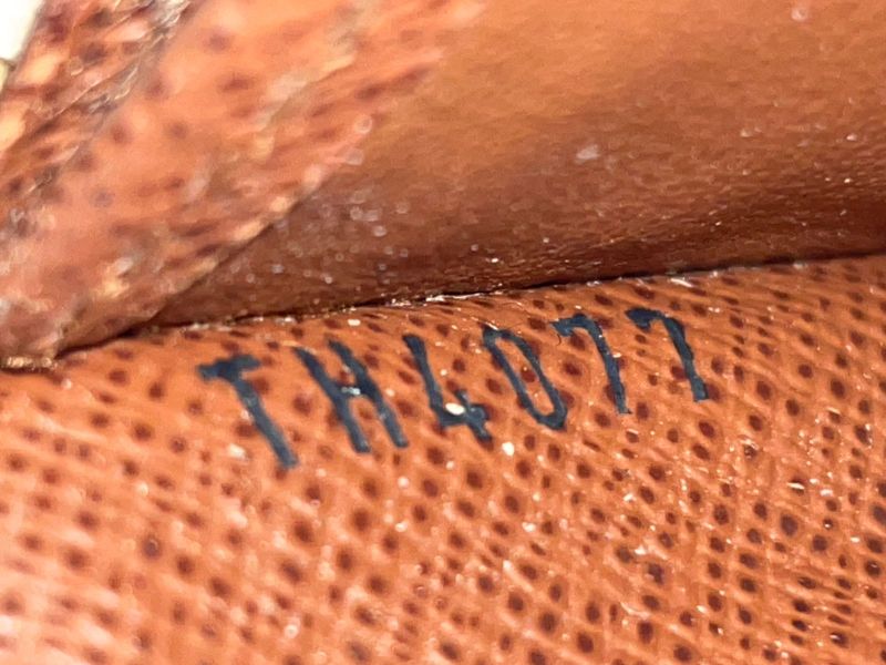 Louis Vuitton Monogram Zippy Coin Purse Zippy Wallet Round Zip Compact Wallet