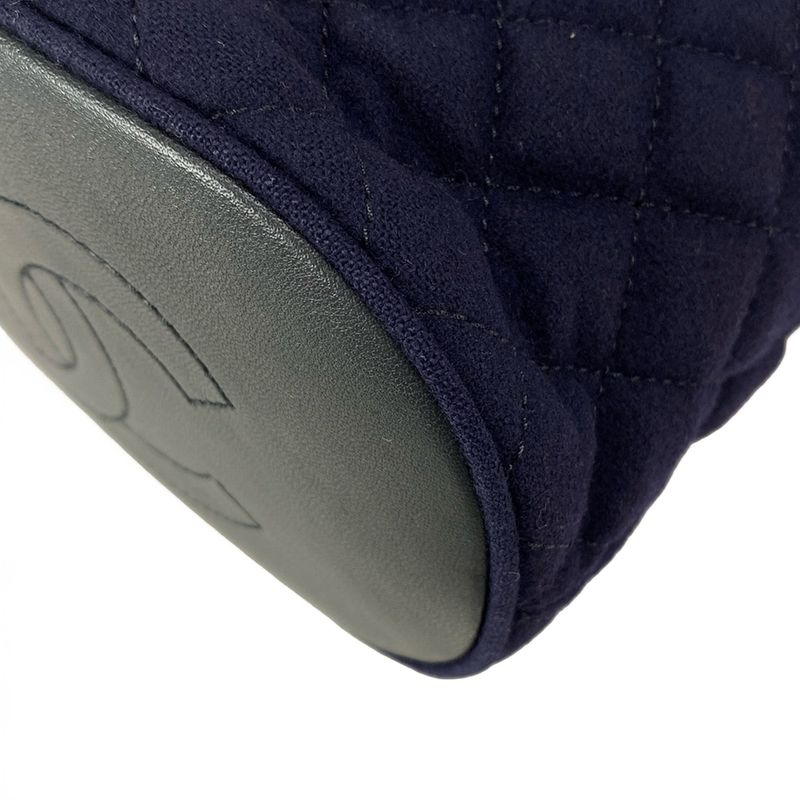 Chanel Shoulder Bag Matelasse Navy Marine Charm / Vintage Gold Hardware /