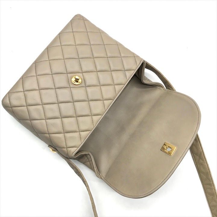 Chanel CC Logo Quilted Turnlock Lambskin Shoulder Bag Gray