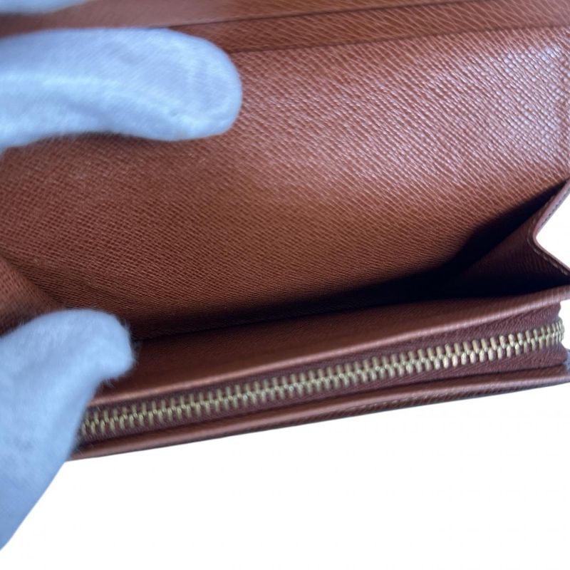 Louis Vuitton M61730 Monogram L-shaped Zipper Porte Monnaie Vie Trésor Fold