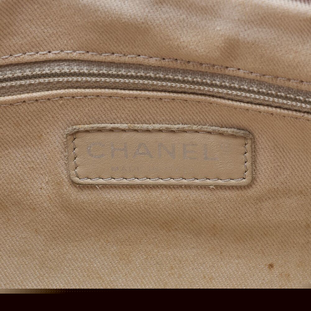 Chanel Shoulder Bag Matelasse Caviar Skin Red Coco Mark (silver Hardware)